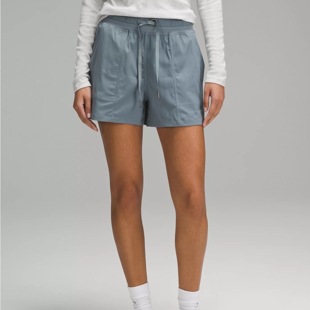 Lululemon | Dance Studio High-Rise Short 3.5"